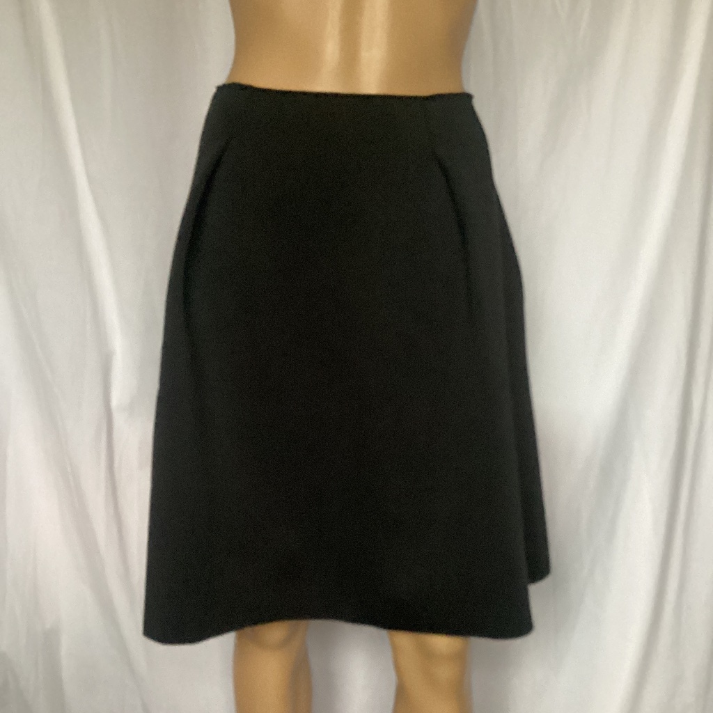 Carolina Herrera Scuba/Tech Fabric Knee Length Black Skirt 10